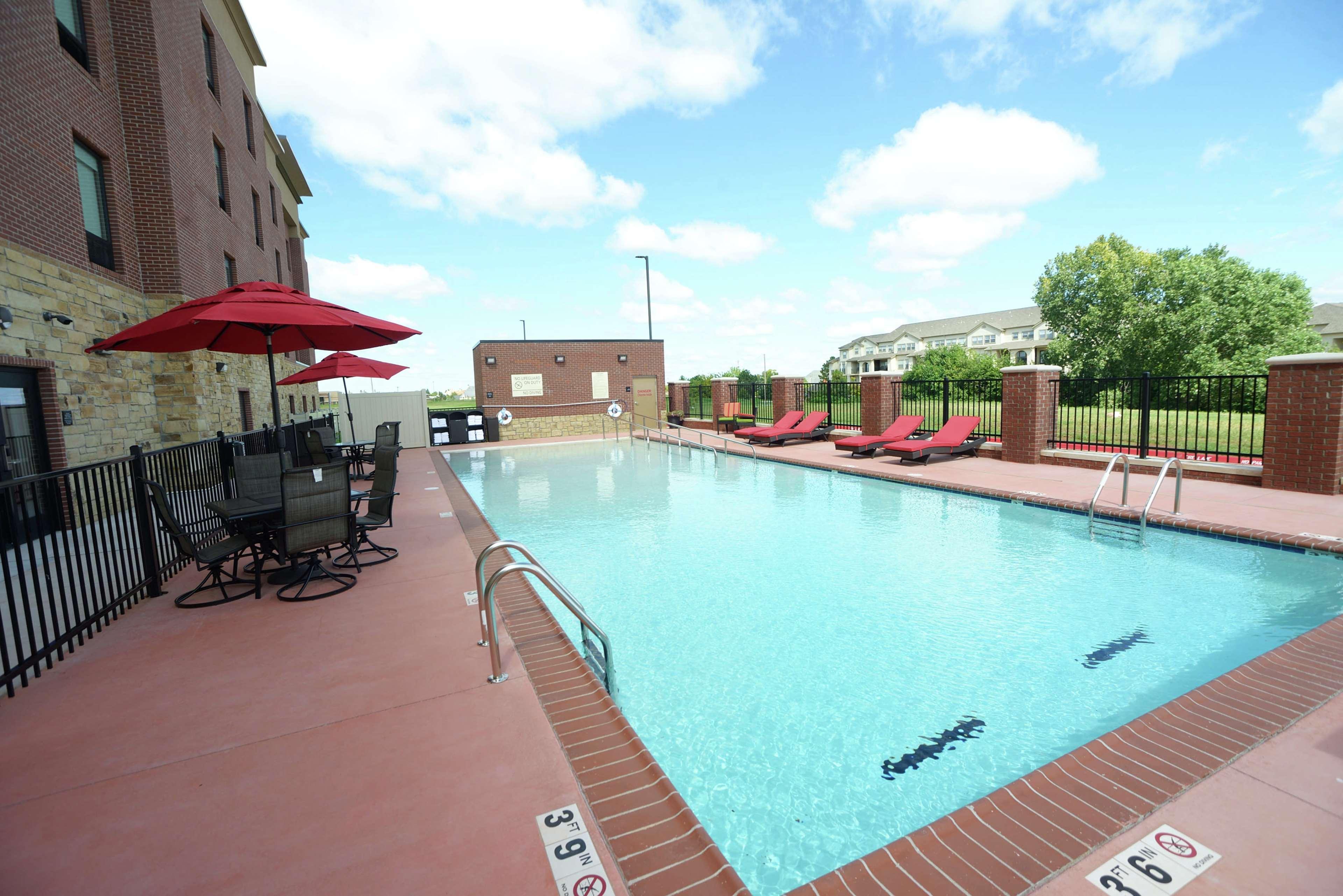 Hampton Inn & Suites Oklahoma City/Quail Springs Exterior photo